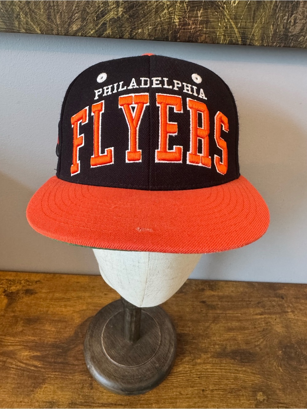 Zephyr Philadelphia Flyers 2T Super Arch Snapback Wool Blend Flat Bill Cap